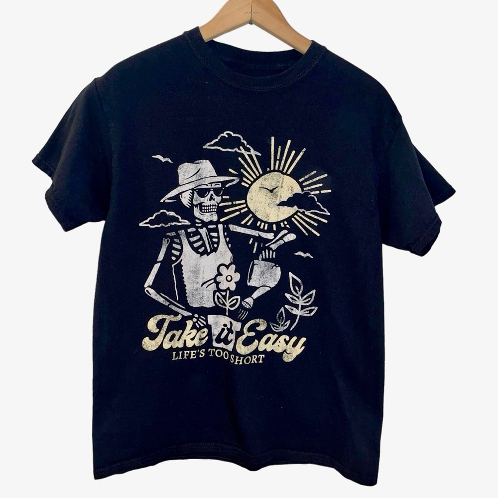 Life’s Too Short Take It Easy Mens Crewneck T Shirt Tee Graphic Skeleton Medium